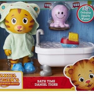Daniel Tiger Bath Time Playset